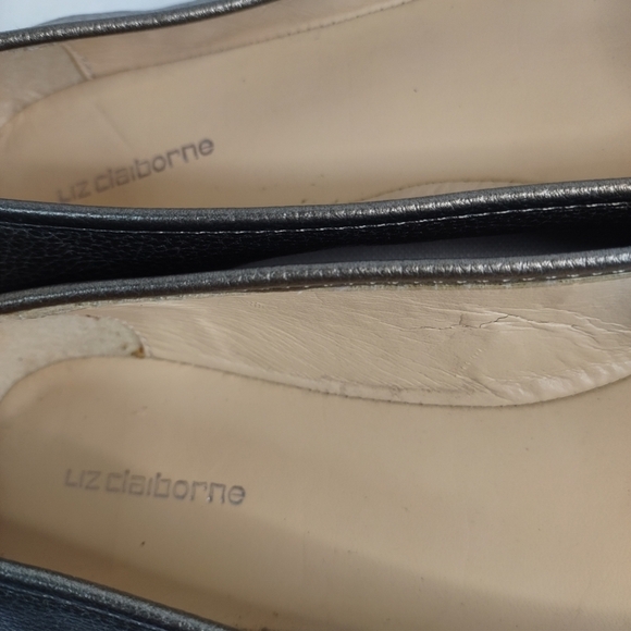 Liz Claiborne Flex Form Gray/Silver Metallic Flat Loafer Shoes Size 8M - Picture 9 of 10